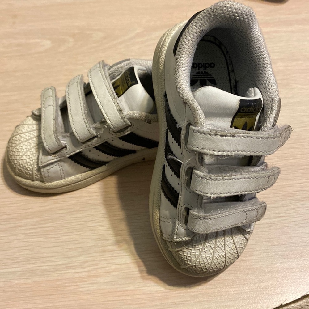 Adidas 5 1/2 K sneakers